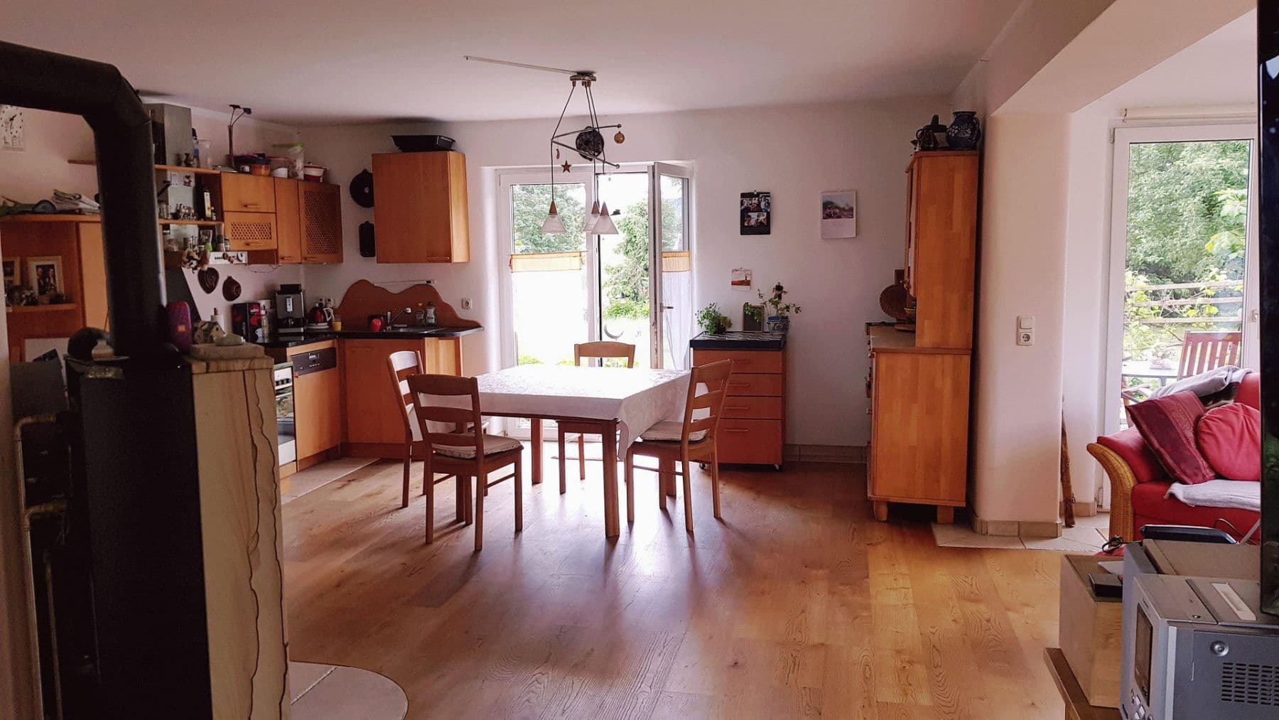 Predaj domu 160 m², pozemok 1.877 m², Höttingen, Bavorsko Predaj domu 160 m², pozemok 1.877 m², Höttingen, Bavorsko