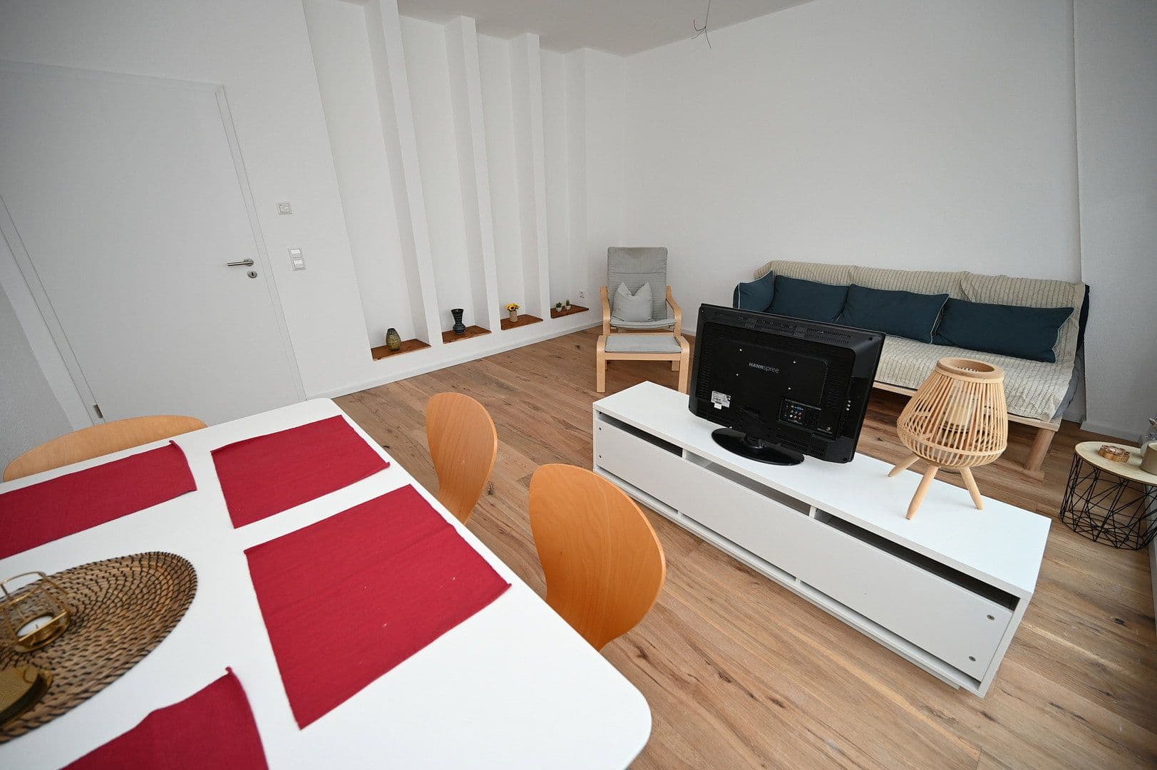 Prenájom domu 120 m², pozemok 110 m², Nufringen, Bádensko-Wurttembersko Prenájom domu 120 m², pozemok 110 m², Nufringen, Bádensko-Wurttembersko