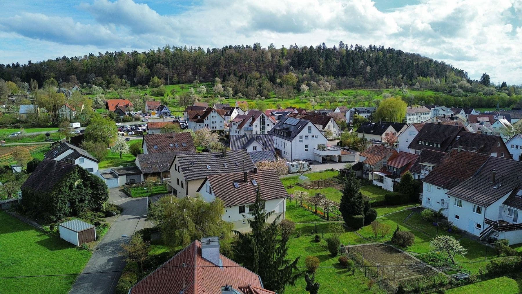 Prenájom domu 120 m², pozemok 110 m², Nufringen, Bádensko-Wurttembersko Prenájom domu 120 m², pozemok 110 m², Nufringen, Bádensko-Wurttembersko
