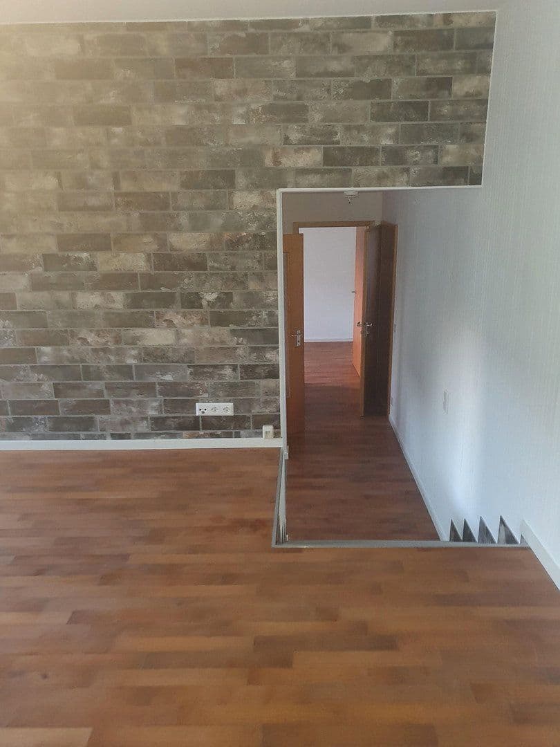 Prenájom bytu 3-izbový 61 m², Eberdingen, Bádensko-Wurttembersko Prenájom bytu 3-izbový 61 m², Eberdingen, Bádensko-Wurttembersko