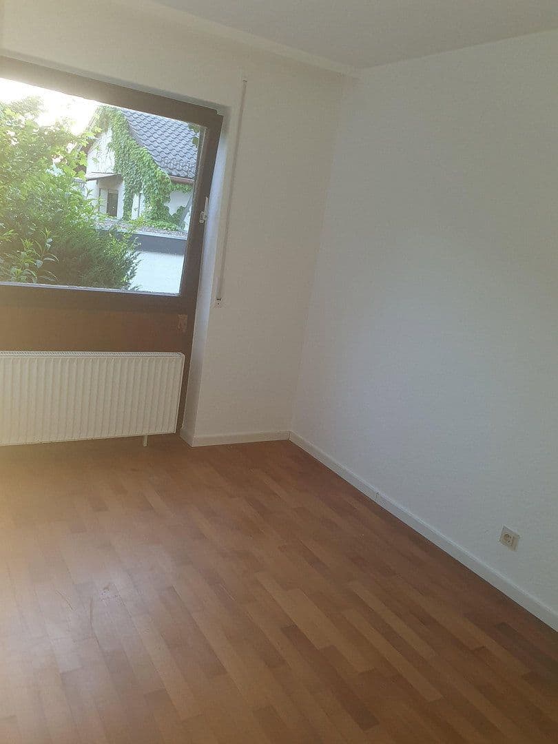 Prenájom bytu 3-izbový 61 m², Eberdingen, Bádensko-Wurttembersko Prenájom bytu 3-izbový 61 m², Eberdingen, Bádensko-Wurttembersko