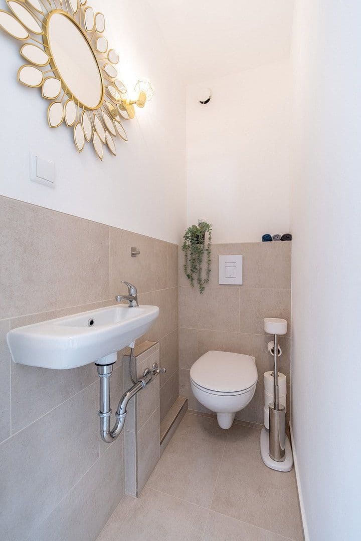 Prenájom bytu 3-izbový 69 m², München, Bavorsko Prenájom bytu 3-izbový 69 m², München, Bavorsko