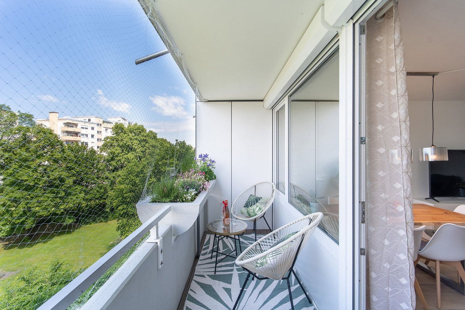 Prenájom bytu 3-izbový 69 m², München, Bavorsko Prenájom bytu 3-izbový 69 m², München, Bavorsko