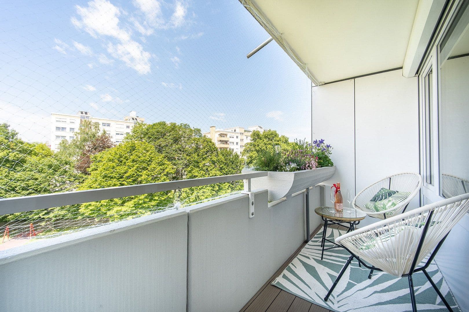 Prenájom bytu 3-izbový 69 m², München, Bavorsko Prenájom bytu 3-izbový 69 m², München, Bavorsko