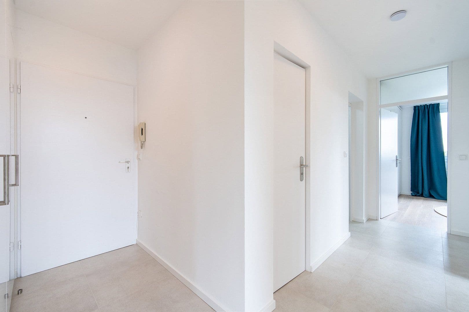 Prenájom bytu 3-izbový 69 m², München, Bavorsko Prenájom bytu 3-izbový 69 m², München, Bavorsko