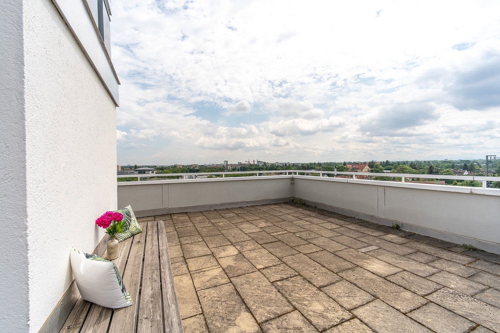 Prenájom bytu 3-izbový 69 m², München, Bavorsko Prenájom bytu 3-izbový 69 m², München, Bavorsko
