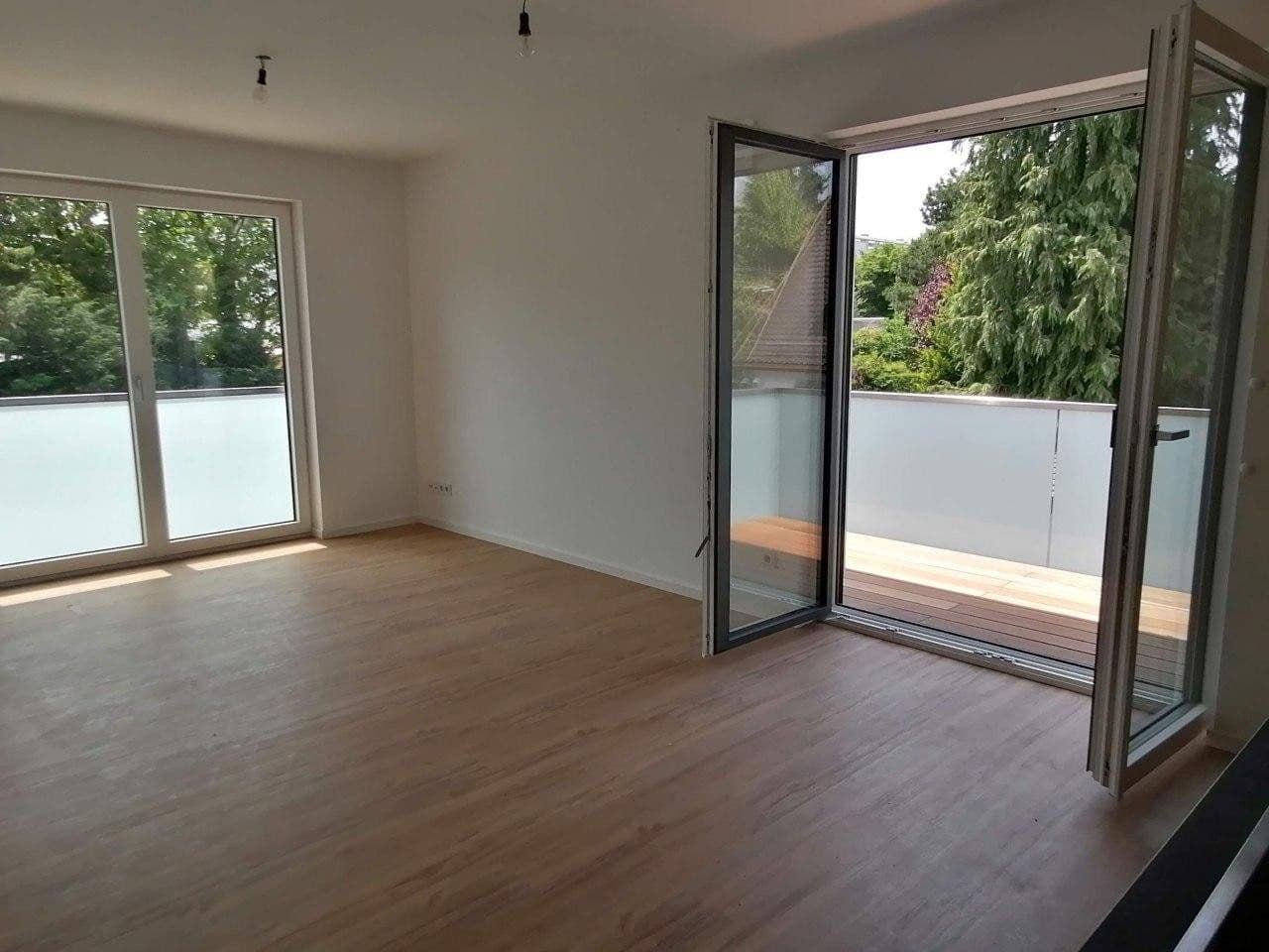 Prenájom bytu 2-izbový 42 m², München, Bavorsko Prenájom bytu 2-izbový 42 m², München, Bavorsko