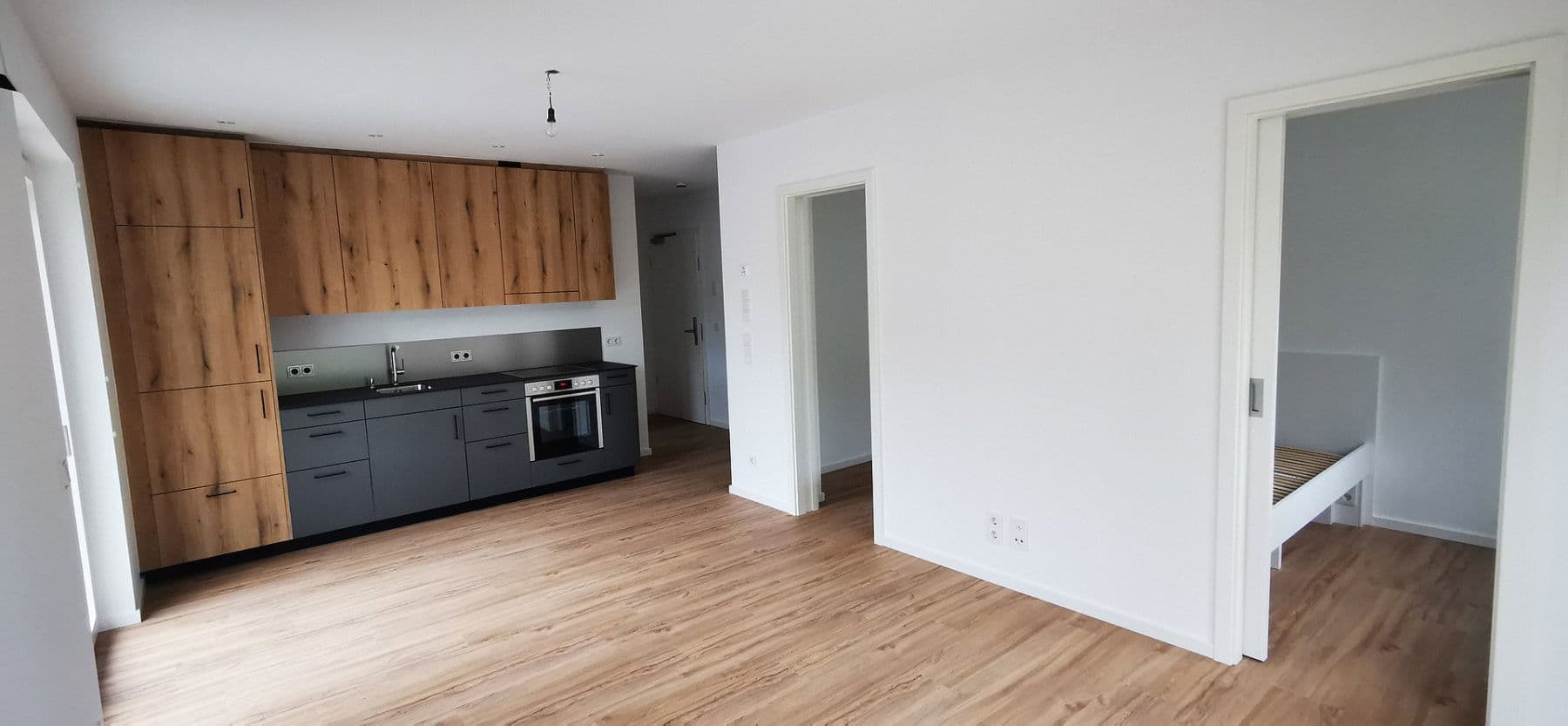 Prenájom bytu 2-izbový 42 m², München, Bavorsko Prenájom bytu 2-izbový 42 m², München, Bavorsko