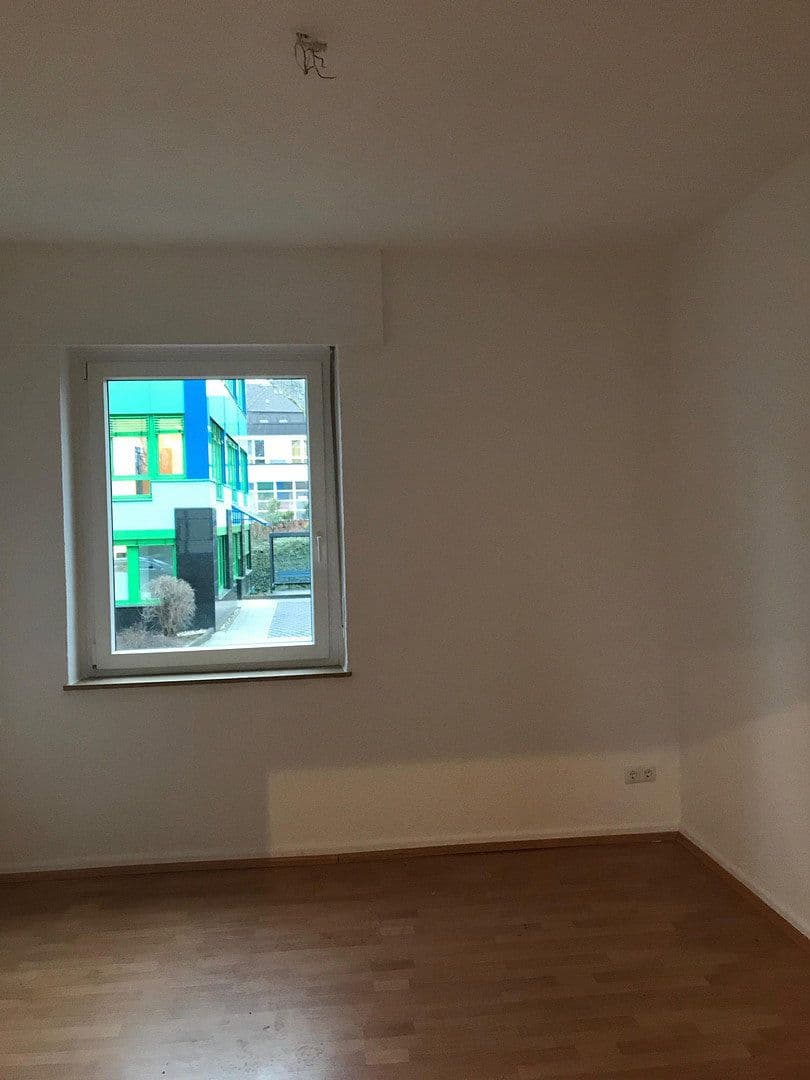Prenájom bytu 3-izbový 70 m², Herwarthstr.99, Essen, Severné Porýnie - Westfálsko Prenájom bytu 3-izbový 70 m², Herwarthstr.99, Essen, Severné Porýnie - Westfálsko