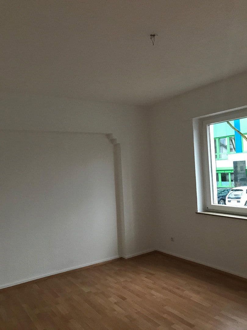Prenájom bytu 3-izbový 70 m², Herwarthstr.99, Essen, Severné Porýnie - Westfálsko Prenájom bytu 3-izbový 70 m², Herwarthstr.99, Essen, Severné Porýnie - Westfálsko
