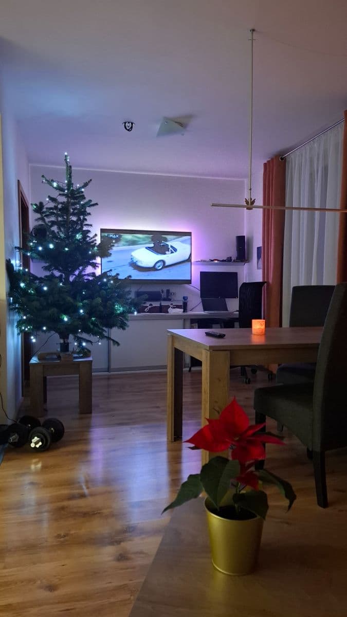 Prenájom bytu 3-izbový 70 m², U Hostavického potoka, Praha, Praha Prenájom bytu 3-izbový 70 m², U Hostavického potoka, Praha, Praha