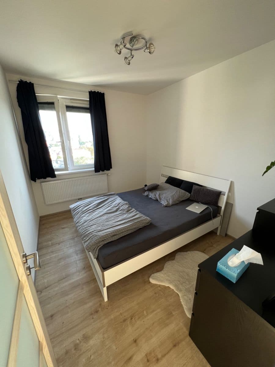 Prenájom bytu 2-izbový 43 m², Freyova, Praha, Praha Prenájom bytu 2-izbový 43 m², Freyova, Praha, Praha