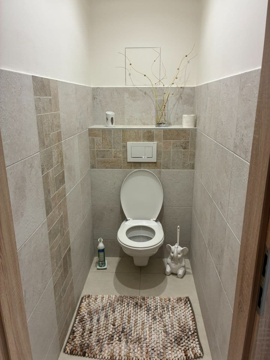 Prenájom bytu 2-izbový 67 m², Kladenská, Praha, Praha Prenájom bytu 2-izbový 67 m², Kladenská, Praha, Praha
