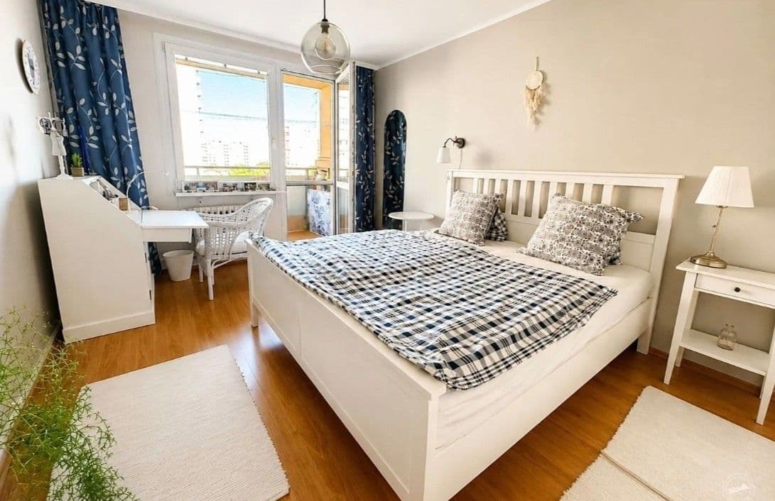 Prenájom bytu 3-izbový 72 m², Údolní, Praha, Praha Prenájom bytu 3-izbový 72 m², Údolní, Praha, Praha