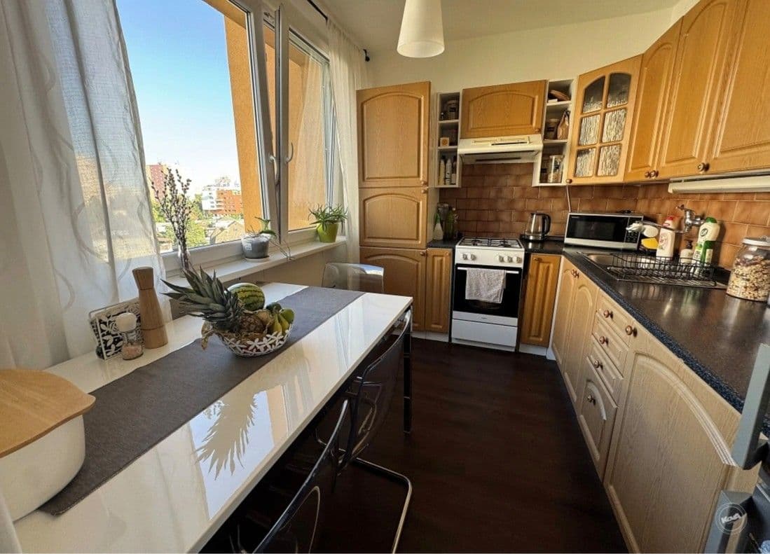 Prenájom bytu 3-izbový 72 m², Údolní, Praha, Praha Prenájom bytu 3-izbový 72 m², Údolní, Praha, Praha