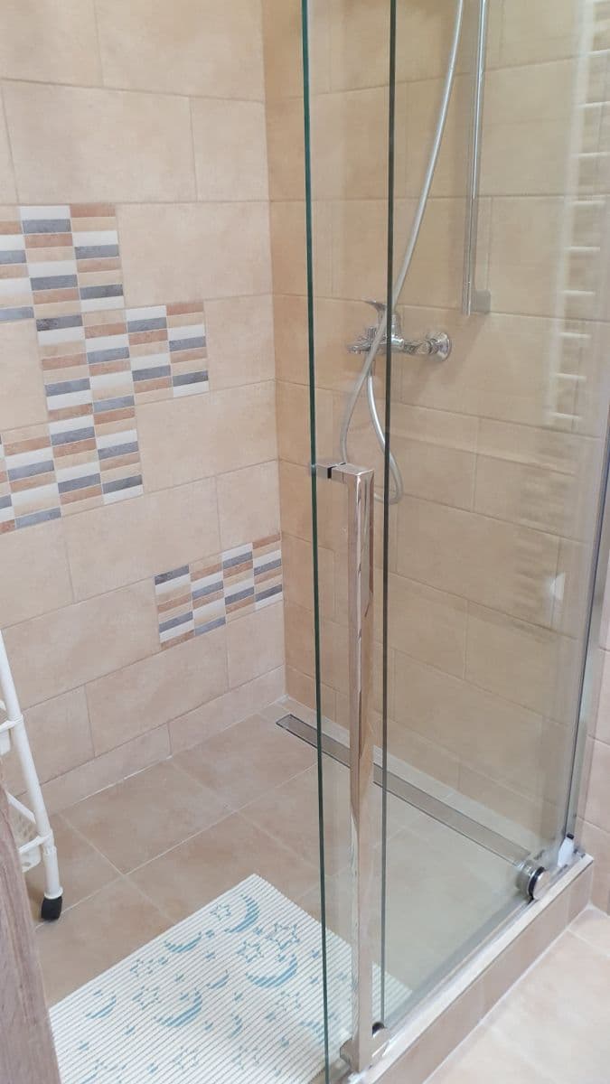 Prenájom bytu 1-izbový 32 m², Jana Masaryka, Hradec Králové, Královéhradecký kraj Prenájom bytu 1-izbový 32 m², Jana Masaryka, Hradec Králové, Královéhradecký kraj