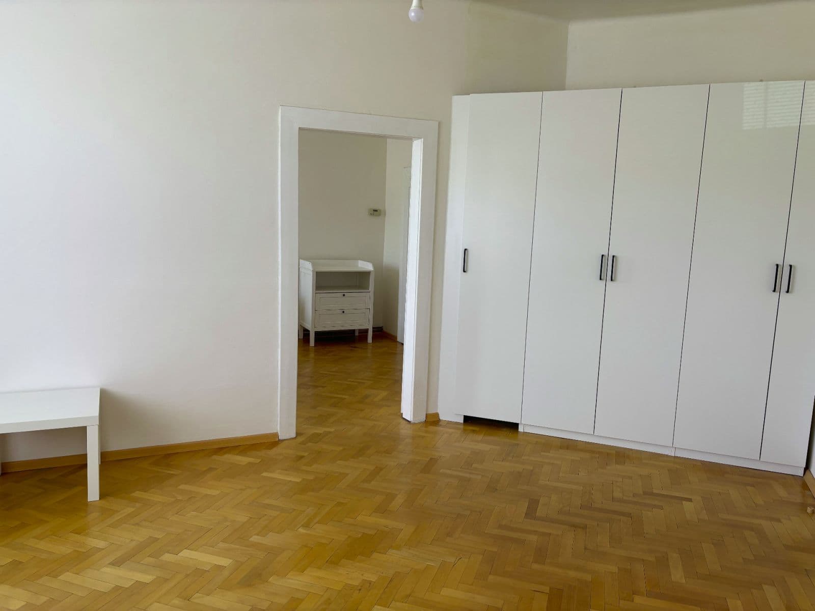 Prenájom bytu 2-izbový 65 m², Jiráskova, Pardubice, Pardubický kraj Prenájom bytu 2-izbový 65 m², Jiráskova, Pardubice, Pardubický kraj