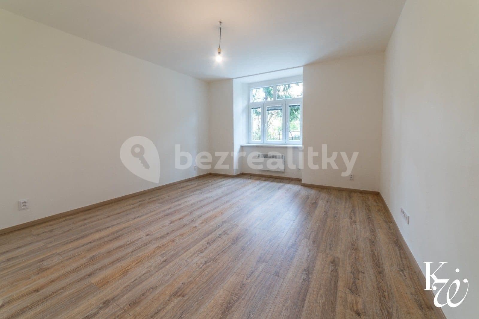 Prenájom bytu 2-izbový 47 m², U Družstev, Praha, Praha Prenájom bytu 2-izbový 47 m², U Družstev, Praha, Praha