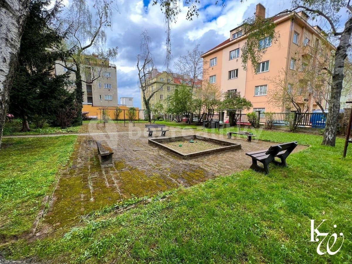 Prenájom bytu 2-izbový 47 m², U Družstev, Praha, Praha Prenájom bytu 2-izbový 47 m², U Družstev, Praha, Praha