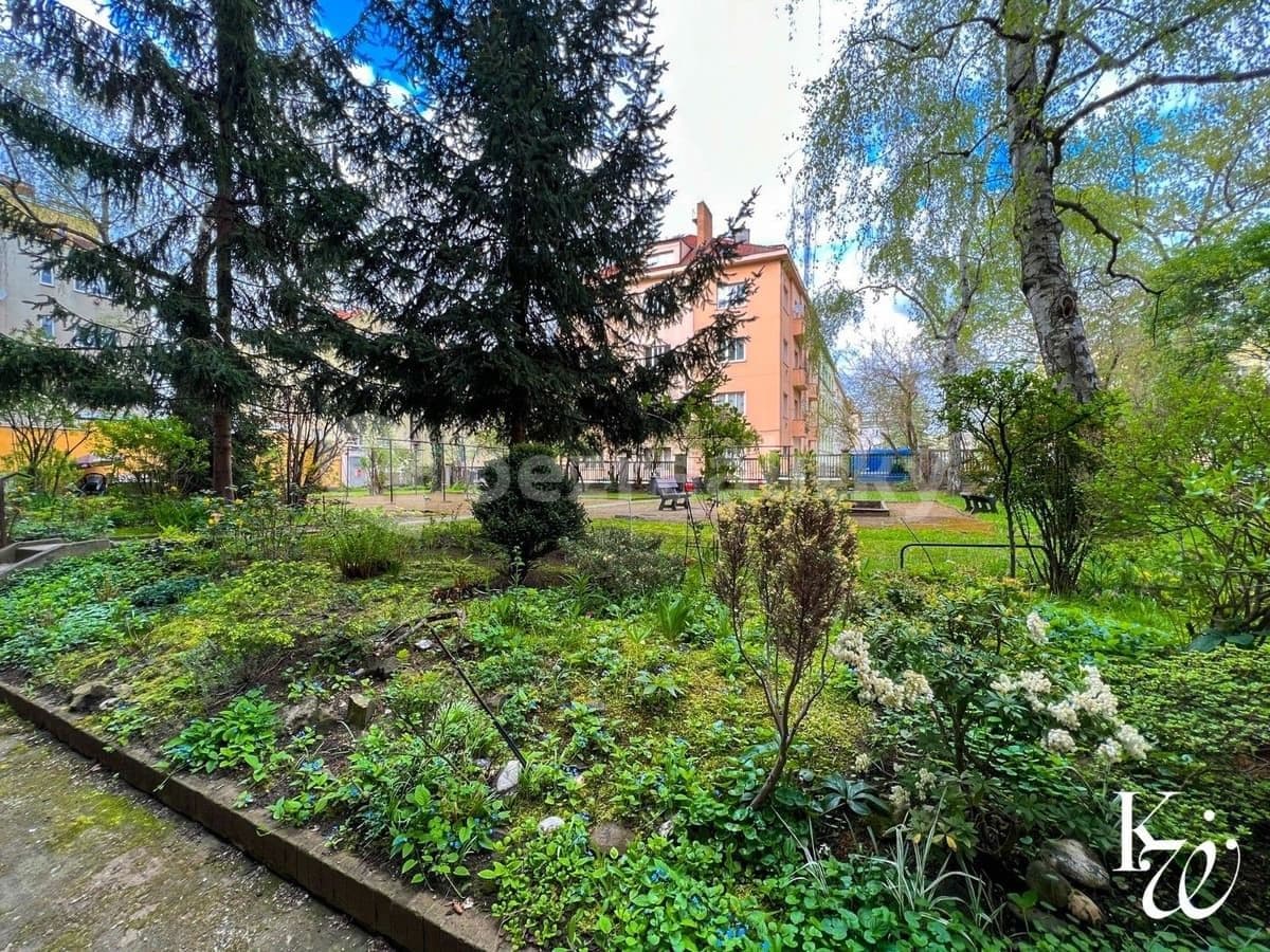 Prenájom bytu 2-izbový 47 m², U Družstev, Praha, Praha Prenájom bytu 2-izbový 47 m², U Družstev, Praha, Praha