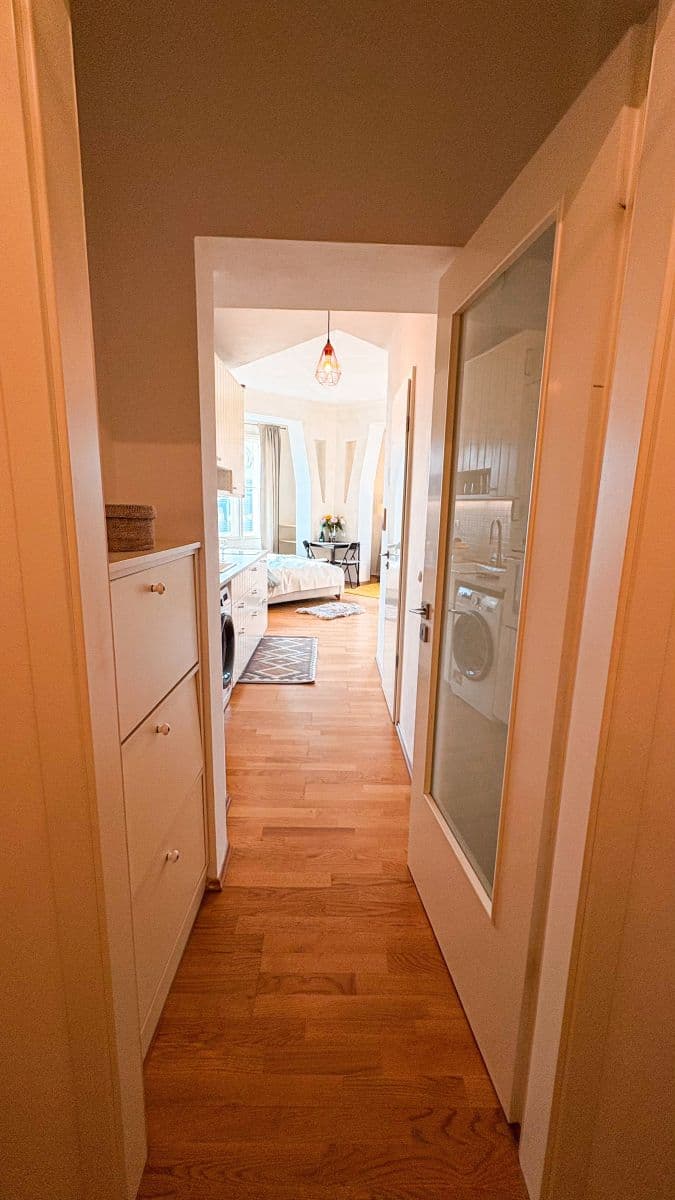 Prenájom bytu 34 m², Sportovní, Praha, Praha Prenájom bytu 34 m², Sportovní, Praha, Praha