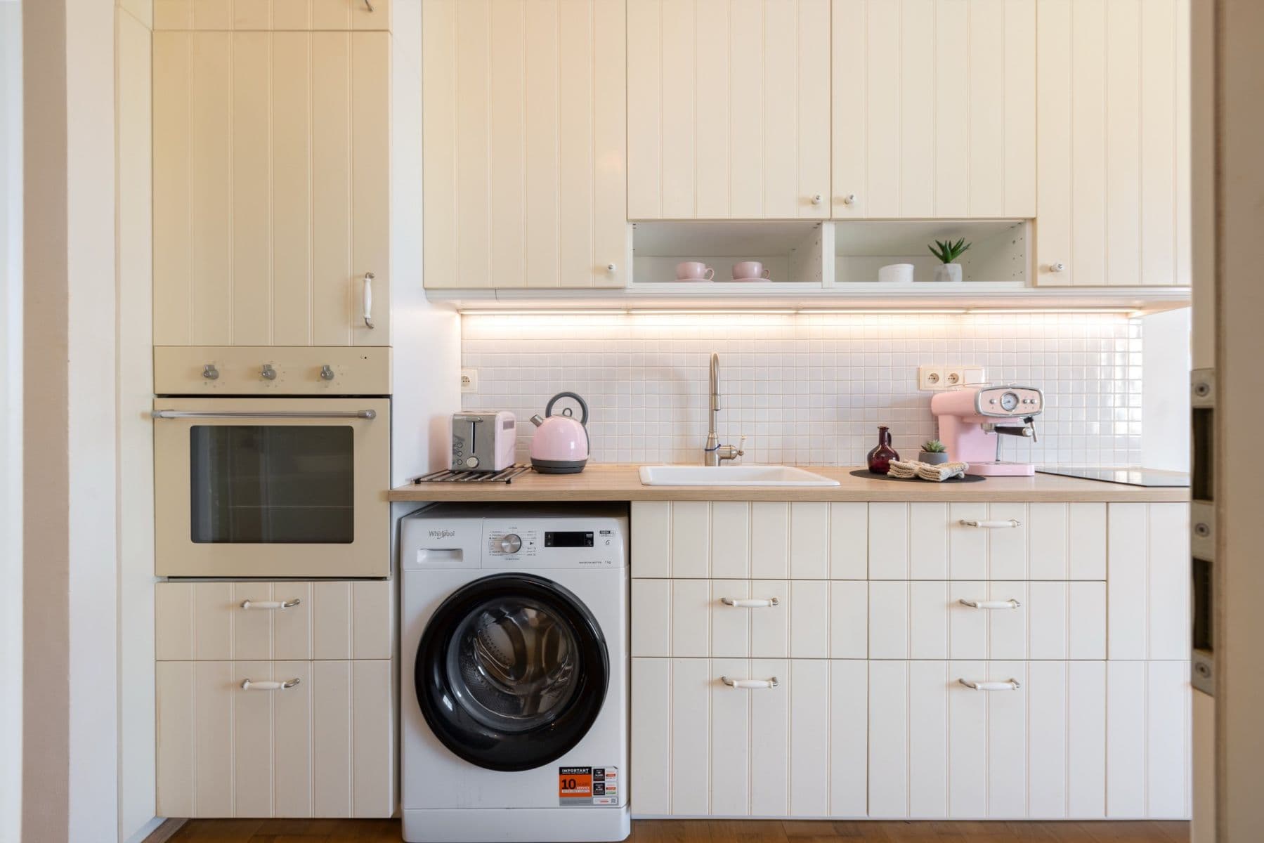 Prenájom bytu 34 m², Sportovní, Praha, Praha Prenájom bytu 34 m², Sportovní, Praha, Praha