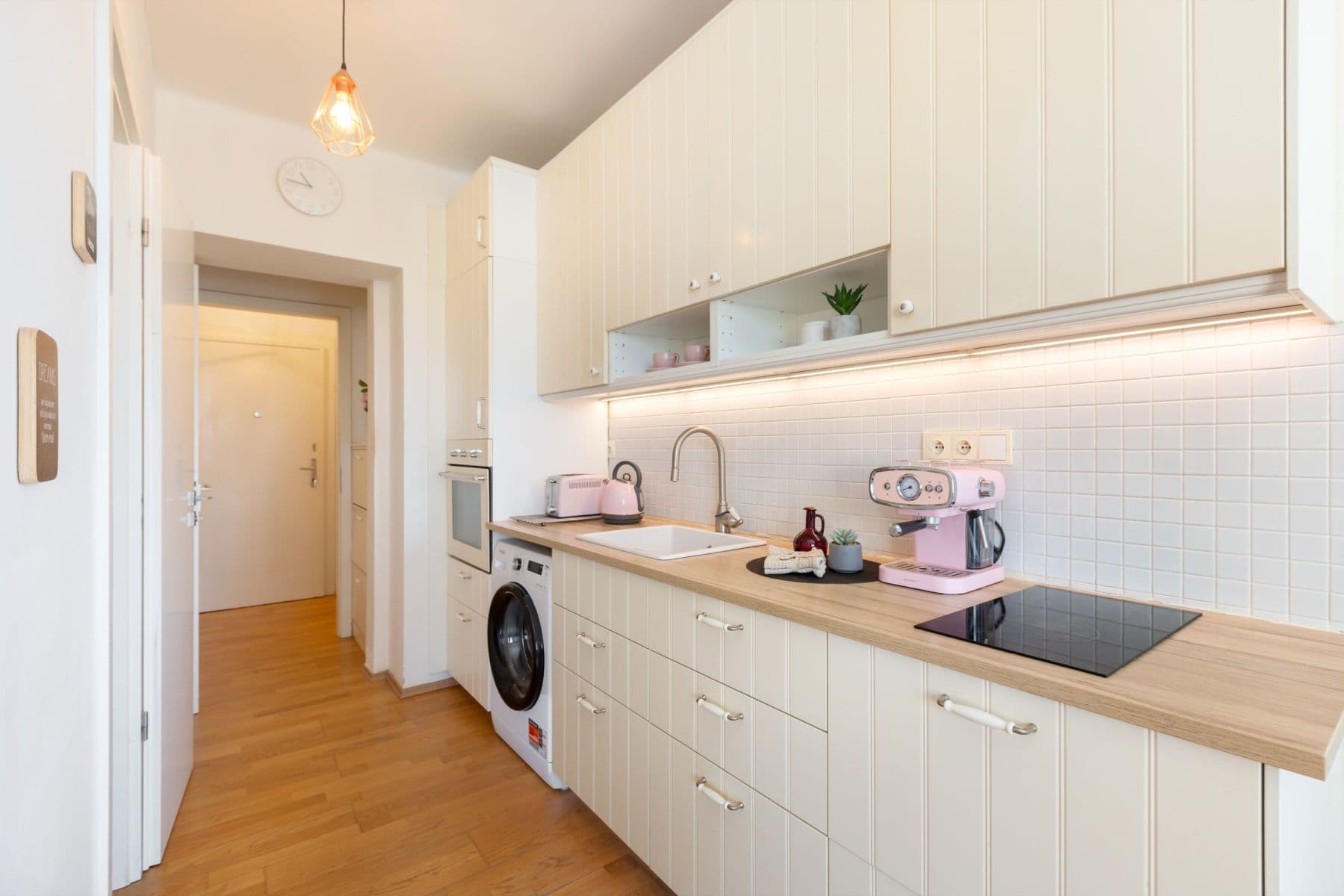 Prenájom bytu 34 m², Sportovní, Praha, Praha Prenájom bytu 34 m², Sportovní, Praha, Praha