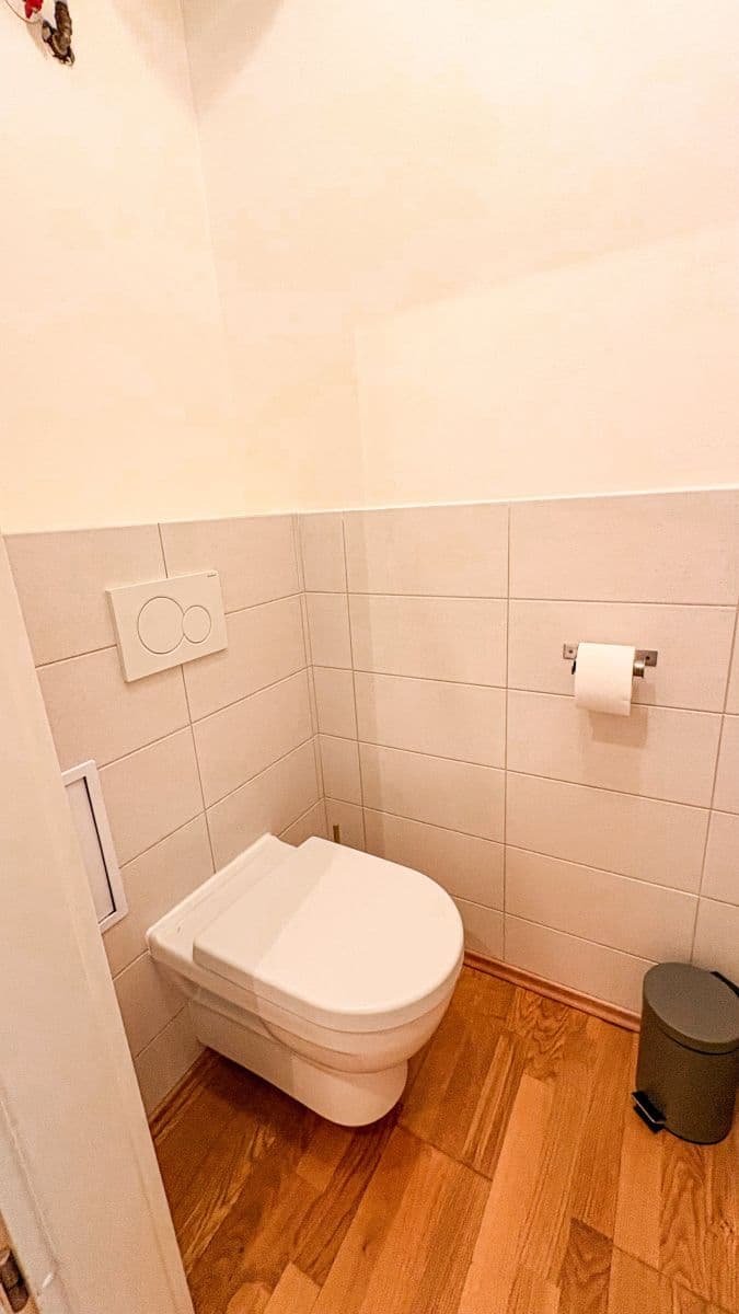 Prenájom bytu 34 m², Sportovní, Praha, Praha Prenájom bytu 34 m², Sportovní, Praha, Praha