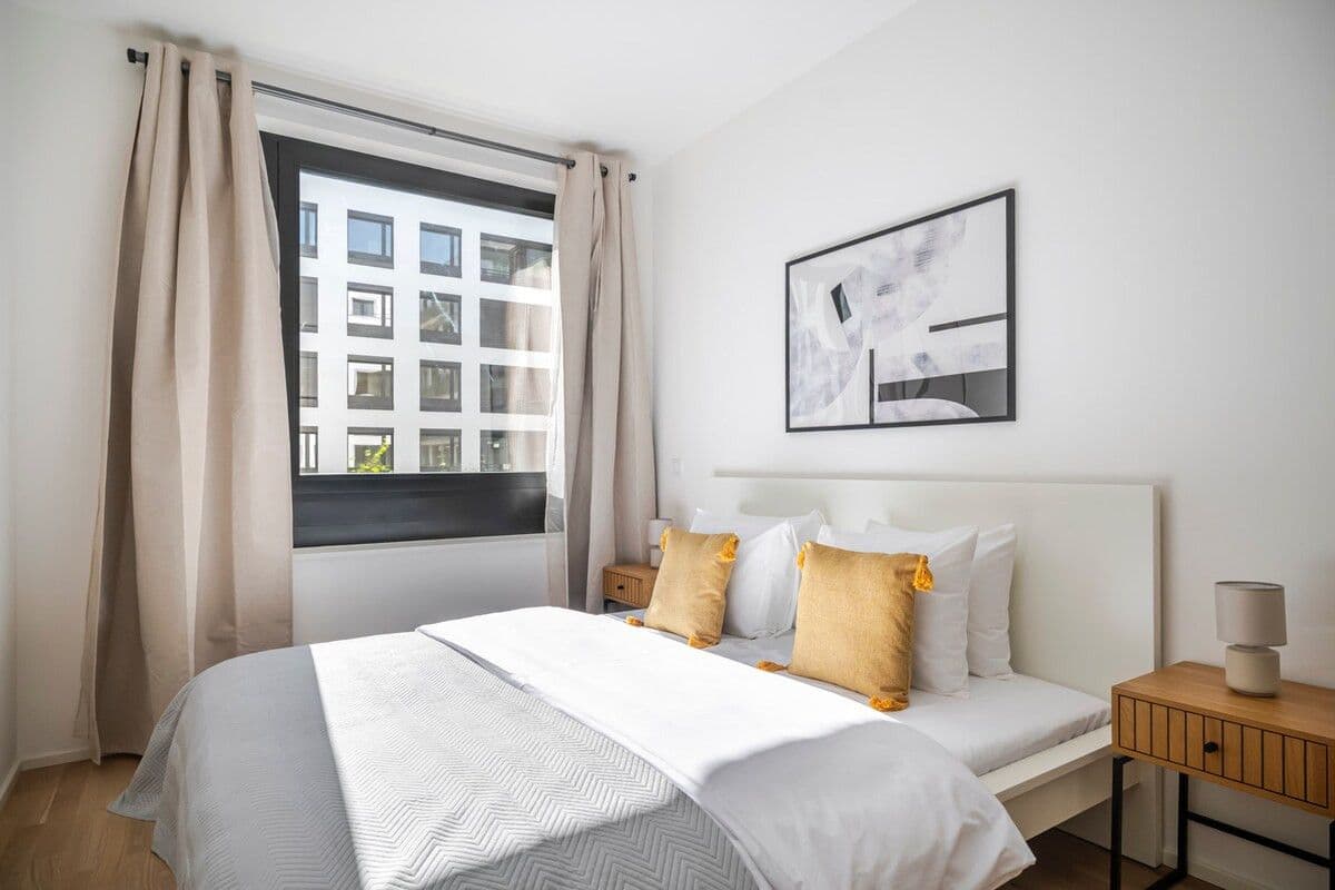 Prenájom bytu 45 m², Kaplířova, Praha, Praha Prenájom bytu 45 m², Kaplířova, Praha, Praha