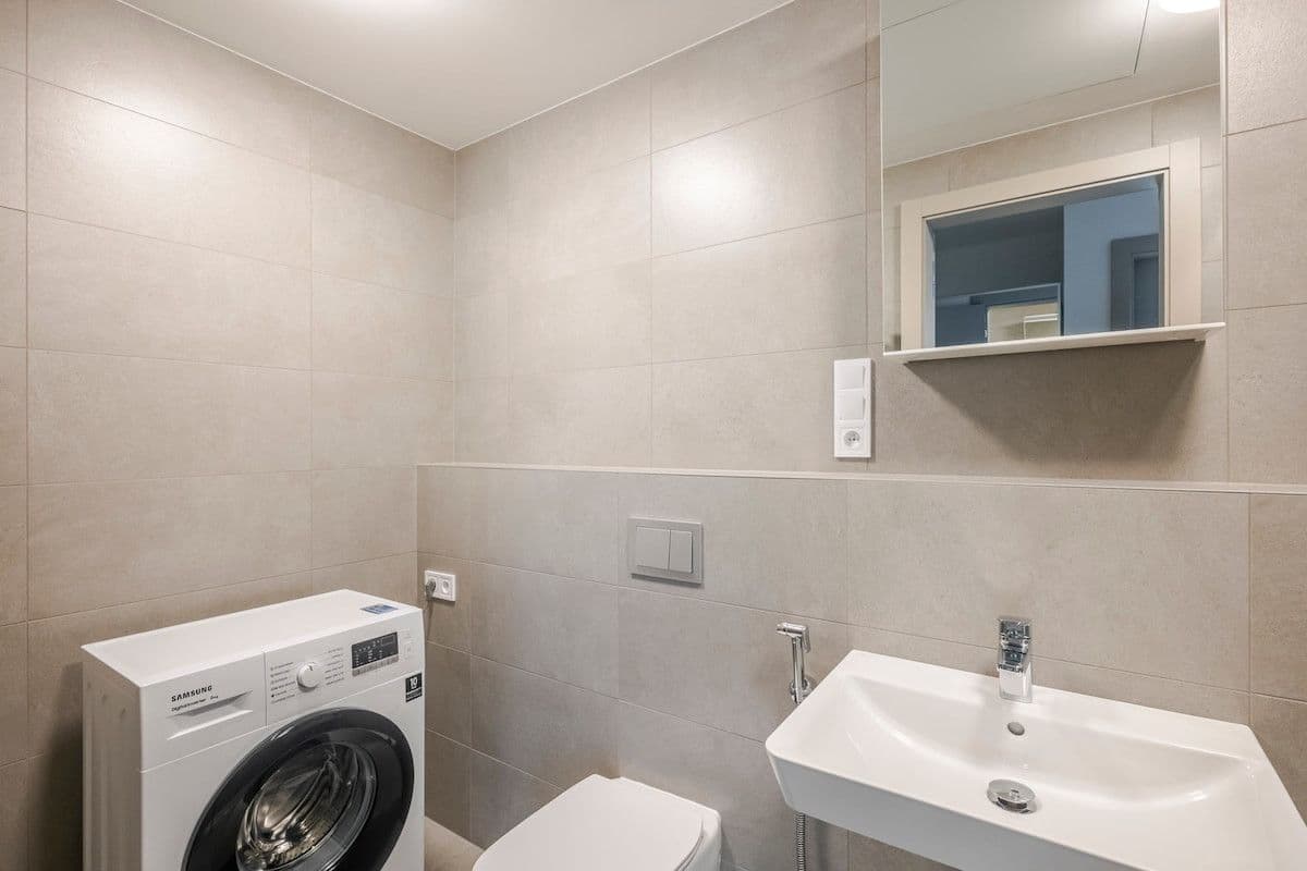Prenájom bytu 45 m², Kaplířova, Praha, Praha Prenájom bytu 45 m², Kaplířova, Praha, Praha