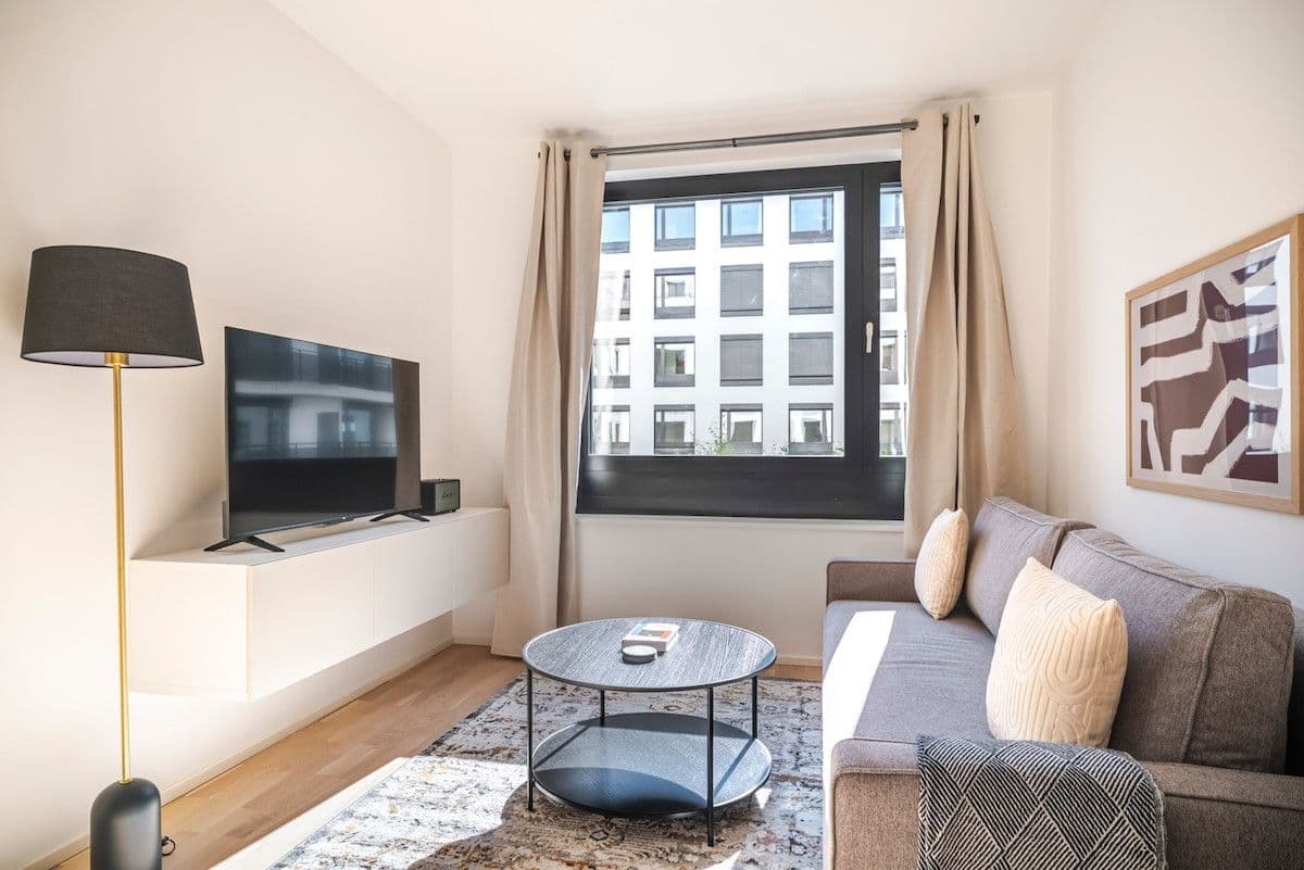 Prenájom bytu 45 m², Kaplířova, Praha, Praha Prenájom bytu 45 m², Kaplířova, Praha, Praha