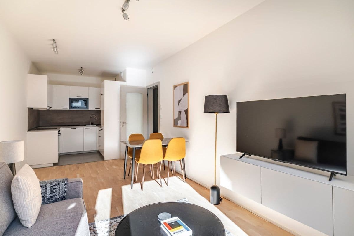 Prenájom bytu 45 m², Kaplířova, Praha, Praha Prenájom bytu 45 m², Kaplířova, Praha, Praha