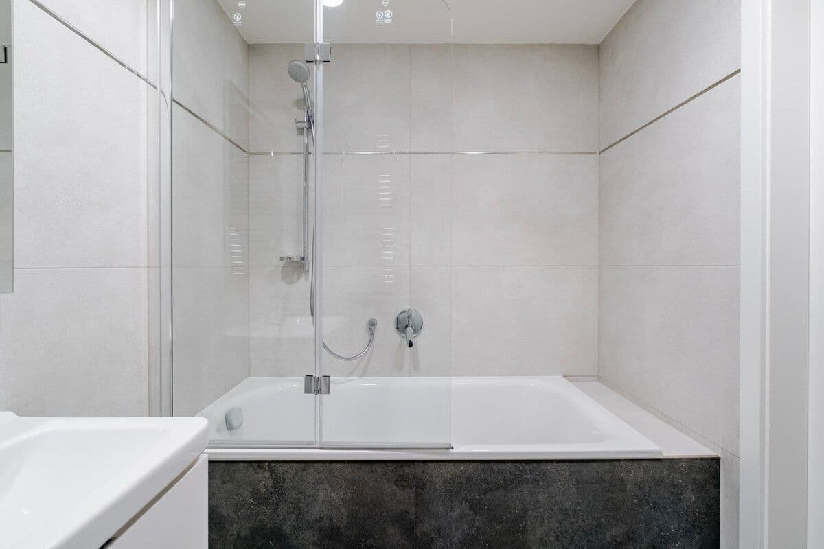 Prenájom bytu 69 m², Tetauerova, Praha, Praha Prenájom bytu 69 m², Tetauerova, Praha, Praha