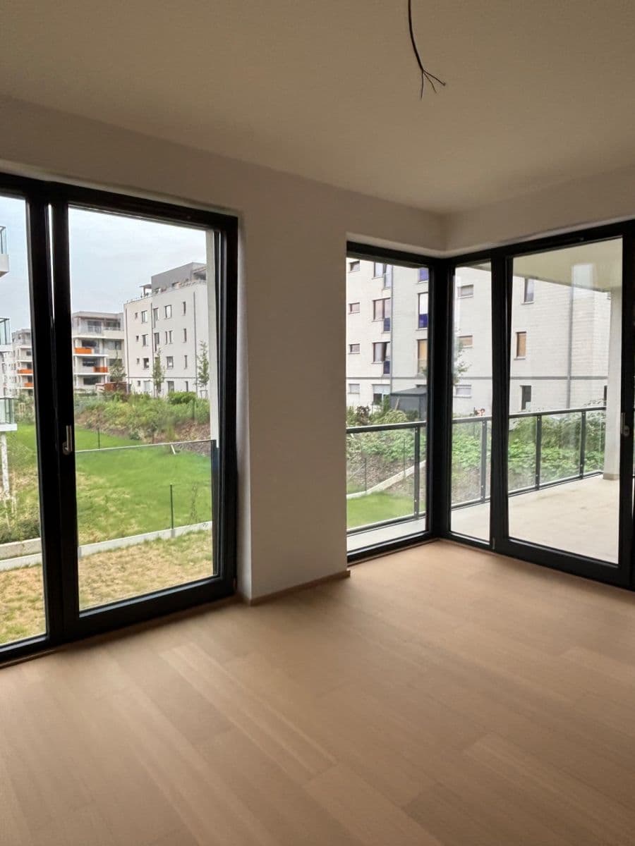 Prenájom bytu 3-izbový 100 m², Za Pískovnou, Praha, Praha Prenájom bytu 3-izbový 100 m², Za Pískovnou, Praha, Praha