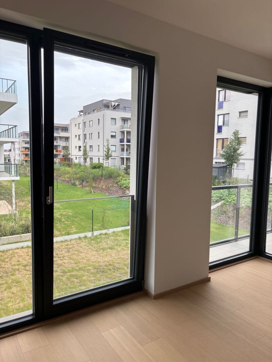 Prenájom bytu 3-izbový 100 m², Za Pískovnou, Praha, Praha Prenájom bytu 3-izbový 100 m², Za Pískovnou, Praha, Praha