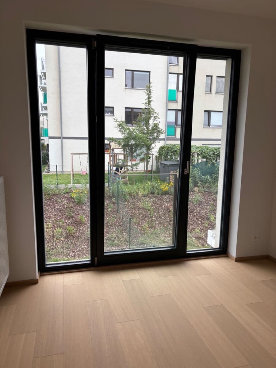 Prenájom bytu 3-izbový 100 m², Za Pískovnou, Praha, Praha Prenájom bytu 3-izbový 100 m², Za Pískovnou, Praha, Praha