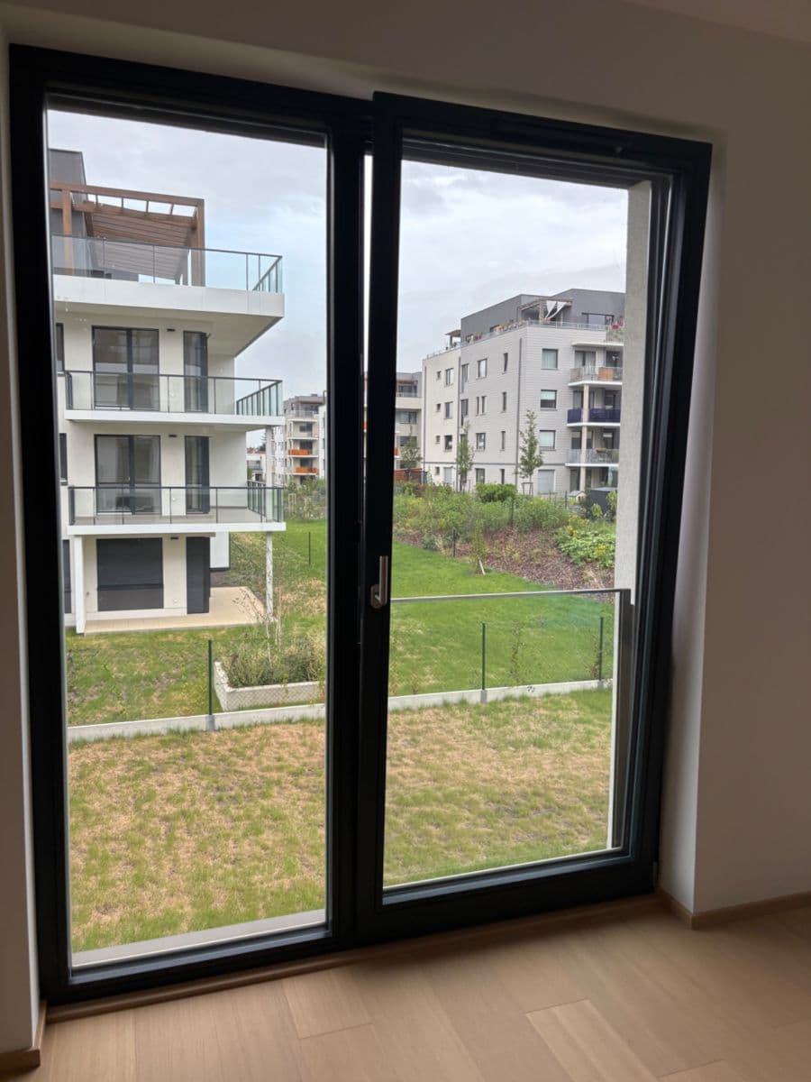 Prenájom bytu 3-izbový 100 m², Za Pískovnou, Praha, Praha Prenájom bytu 3-izbový 100 m², Za Pískovnou, Praha, Praha