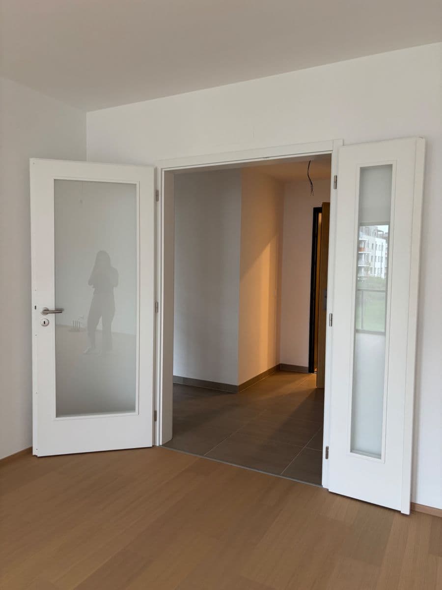 Prenájom bytu 3-izbový 100 m², Za Pískovnou, Praha, Praha Prenájom bytu 3-izbový 100 m², Za Pískovnou, Praha, Praha