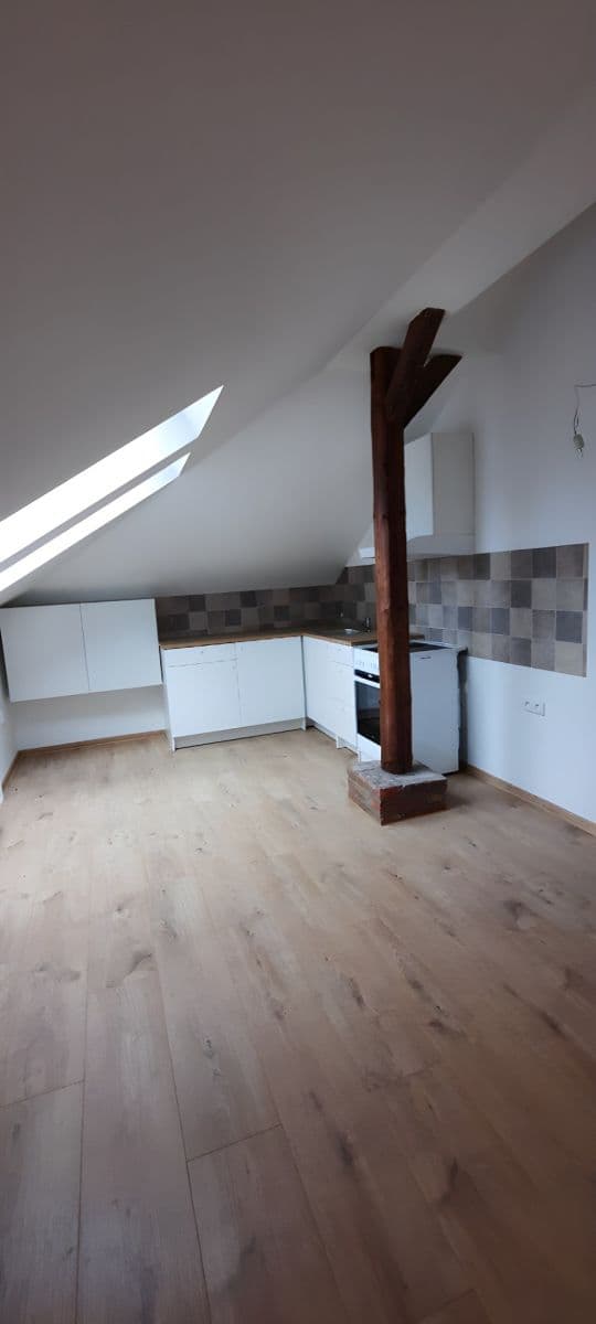 Prenájom bytu 2-izbový 58 m², Chelčického, Úpice, Královéhradecký kraj Prenájom bytu 2-izbový 58 m², Chelčického, Úpice, Královéhradecký kraj
