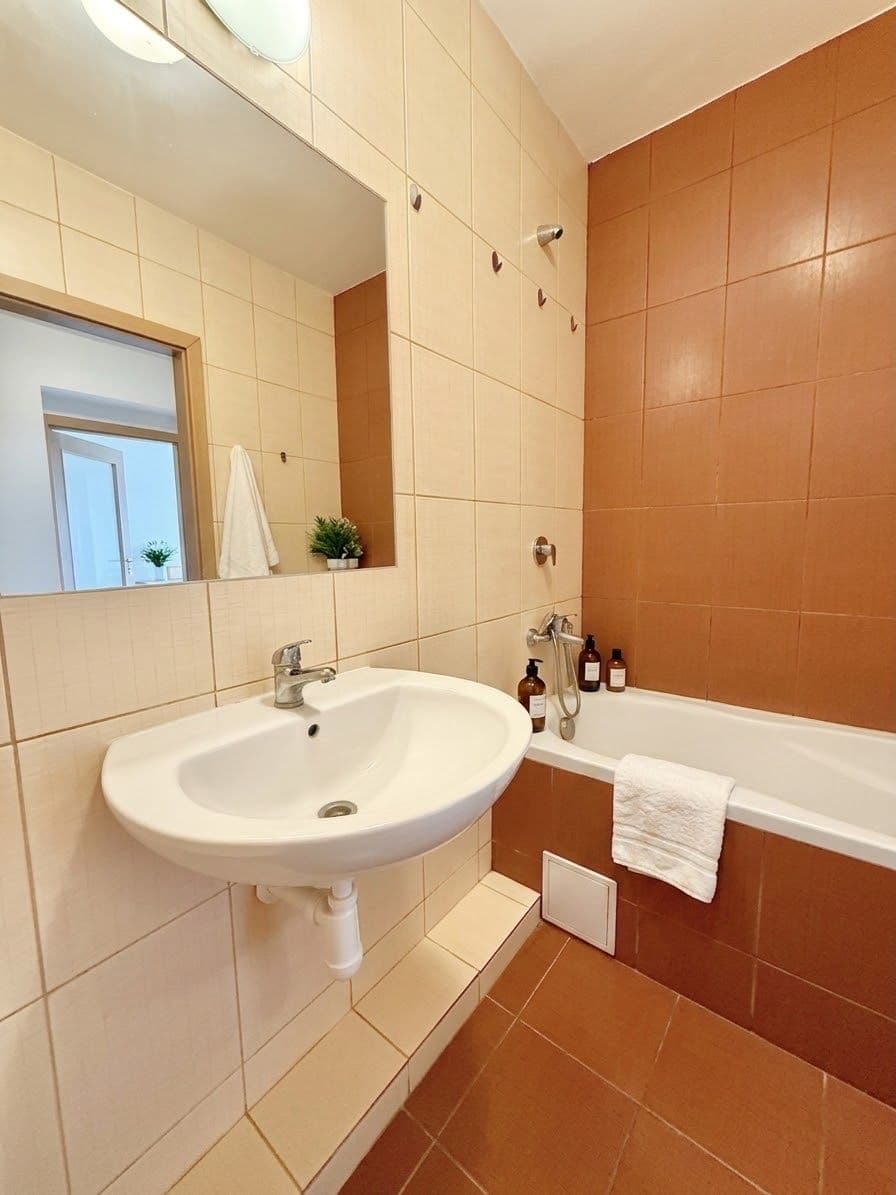 Predaj bytu 2-izbový 44 m², Sokolovská, Čelákovice, Středočeský kraj Predaj bytu 2-izbový 44 m², Sokolovská, Čelákovice, Středočeský kraj