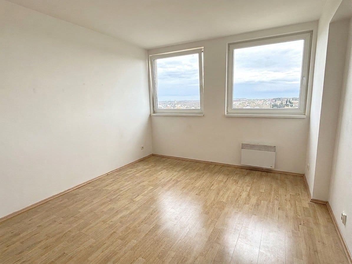 Predaj bytu 2-izbový 44 m², Sokolovská, Čelákovice, Středočeský kraj Predaj bytu 2-izbový 44 m², Sokolovská, Čelákovice, Středočeský kraj
