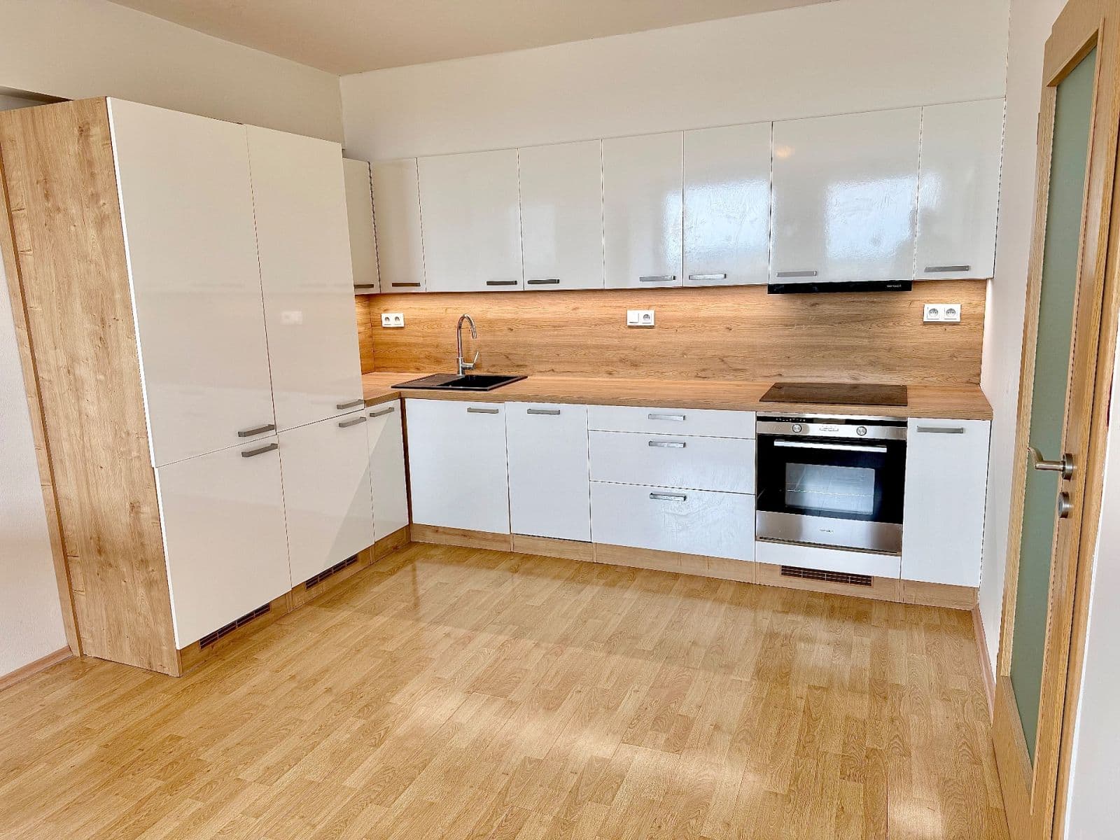 Predaj bytu 2-izbový 44 m², Sokolovská, Čelákovice, Středočeský kraj Predaj bytu 2-izbový 44 m², Sokolovská, Čelákovice, Středočeský kraj