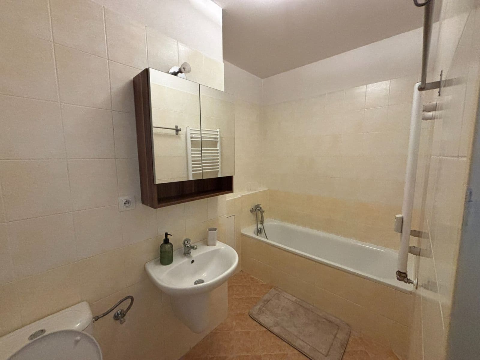 Prenájom bytu 1-izbový 37 m², Podkovářská, Praha, Praha Prenájom bytu 1-izbový 37 m², Podkovářská, Praha, Praha