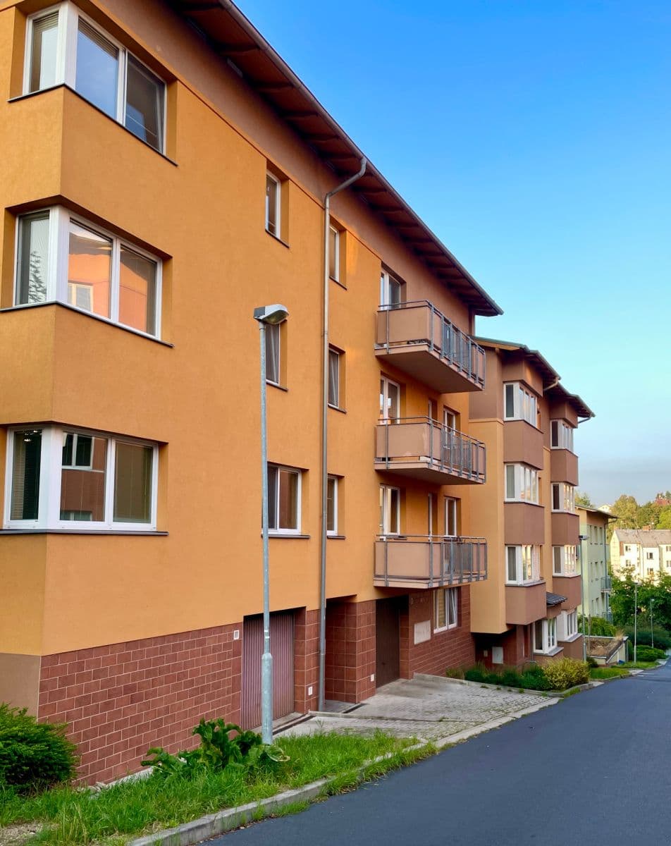 Predaj bytu 4-izbový 96 m², Zbrojnická, Karlovy Vary, Karlovarský kraj Predaj bytu 4-izbový 96 m², Zbrojnická, Karlovy Vary, Karlovarský kraj