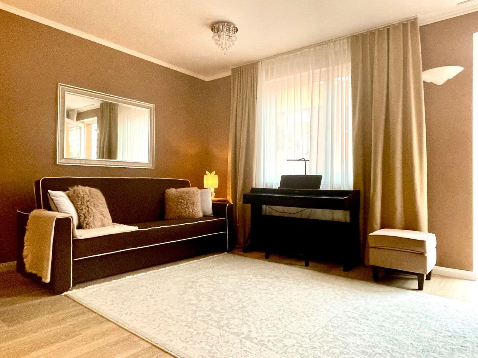 Predaj bytu 4-izbový 96 m², Zbrojnická, Karlovy Vary, Karlovarský kraj Predaj bytu 4-izbový 96 m², Zbrojnická, Karlovy Vary, Karlovarský kraj