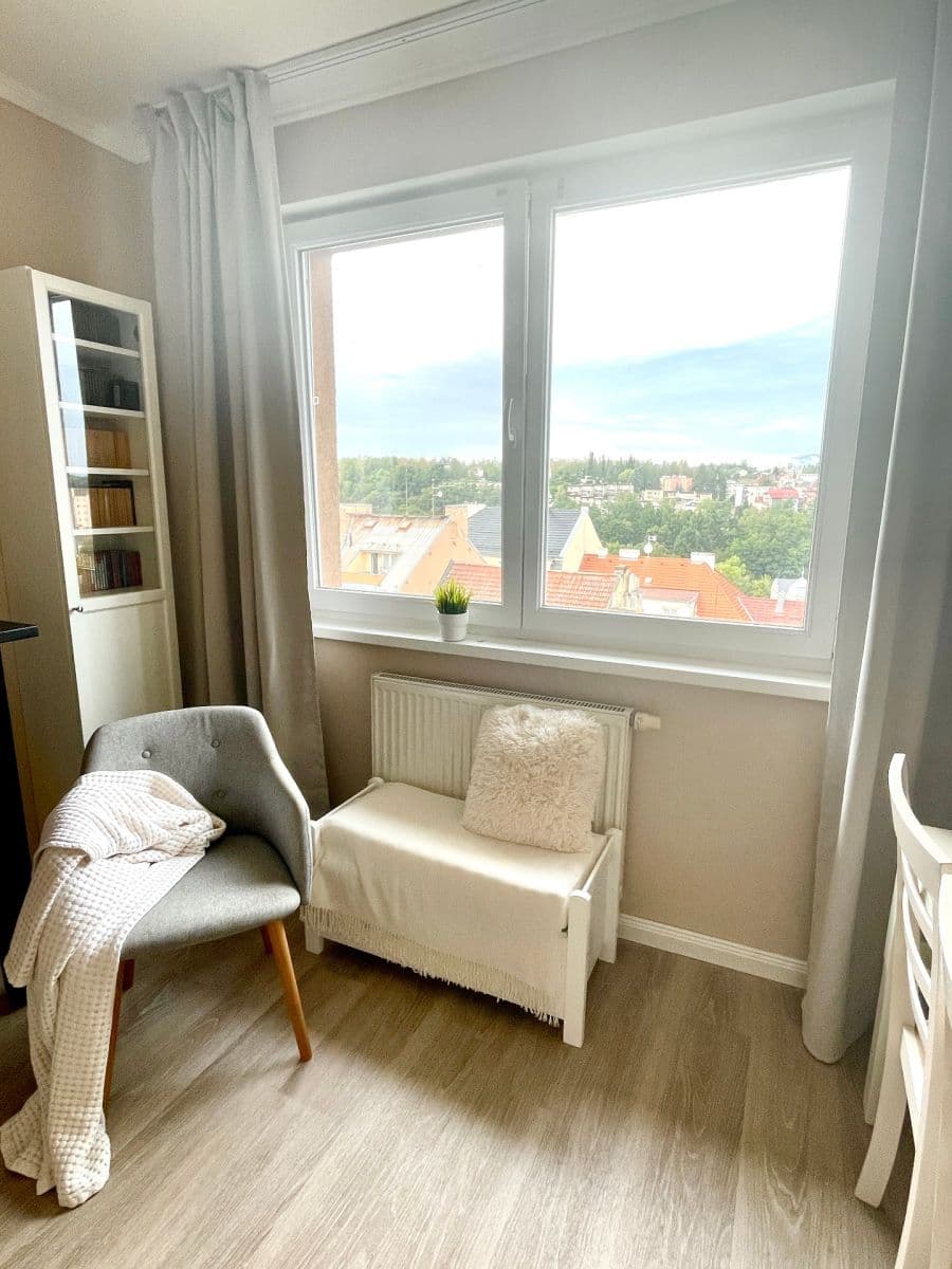 Predaj bytu 4-izbový 96 m², Zbrojnická, Karlovy Vary, Karlovarský kraj Predaj bytu 4-izbový 96 m², Zbrojnická, Karlovy Vary, Karlovarský kraj