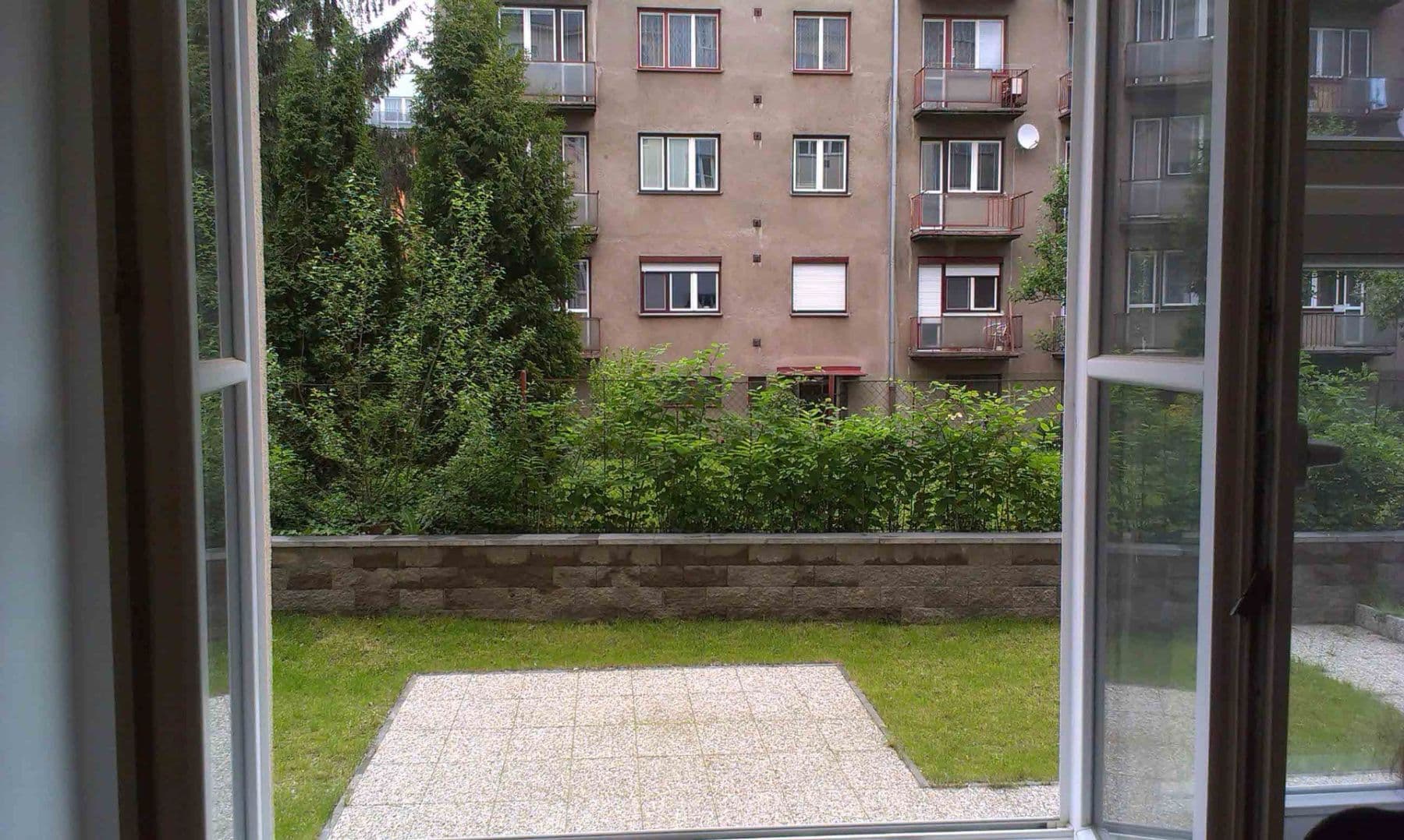 Prenájom bytu 2-izbový 43 m², Slávy Horníka, Praha, Praha Prenájom bytu 2-izbový 43 m², Slávy Horníka, Praha, Praha