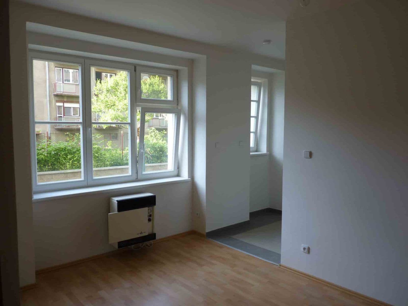 Prenájom bytu 2-izbový 43 m², Slávy Horníka, Praha, Praha Prenájom bytu 2-izbový 43 m², Slávy Horníka, Praha, Praha