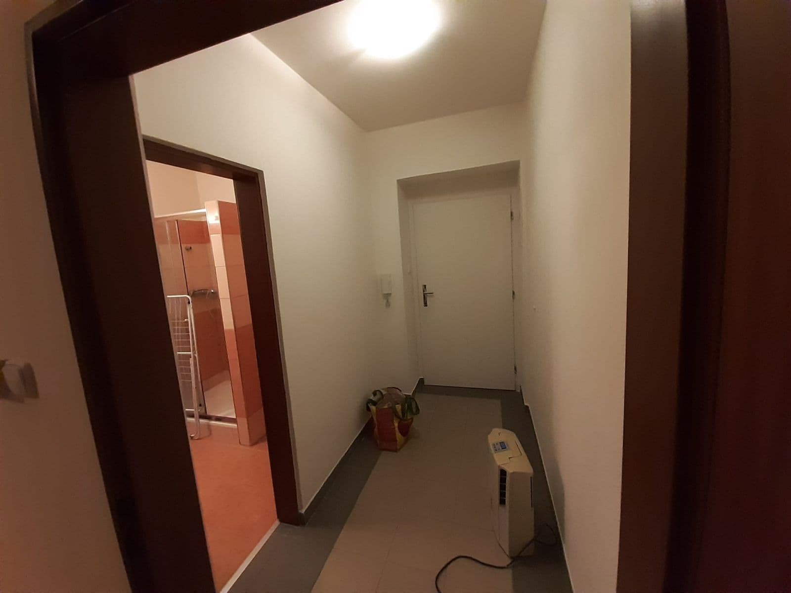 Prenájom bytu 2-izbový 43 m², Slávy Horníka, Praha, Praha Prenájom bytu 2-izbový 43 m², Slávy Horníka, Praha, Praha