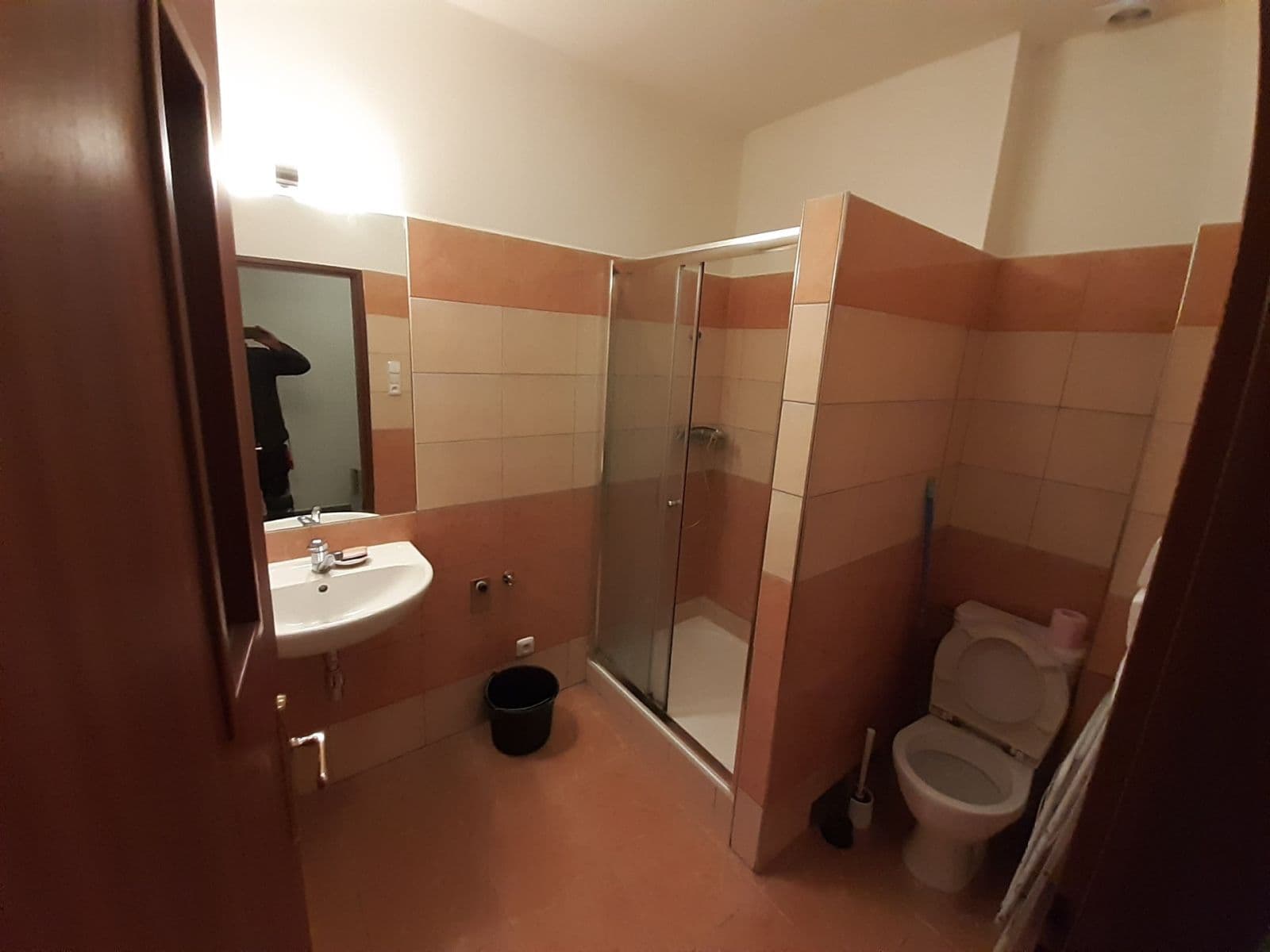 Prenájom bytu 2-izbový 43 m², Slávy Horníka, Praha, Praha Prenájom bytu 2-izbový 43 m², Slávy Horníka, Praha, Praha